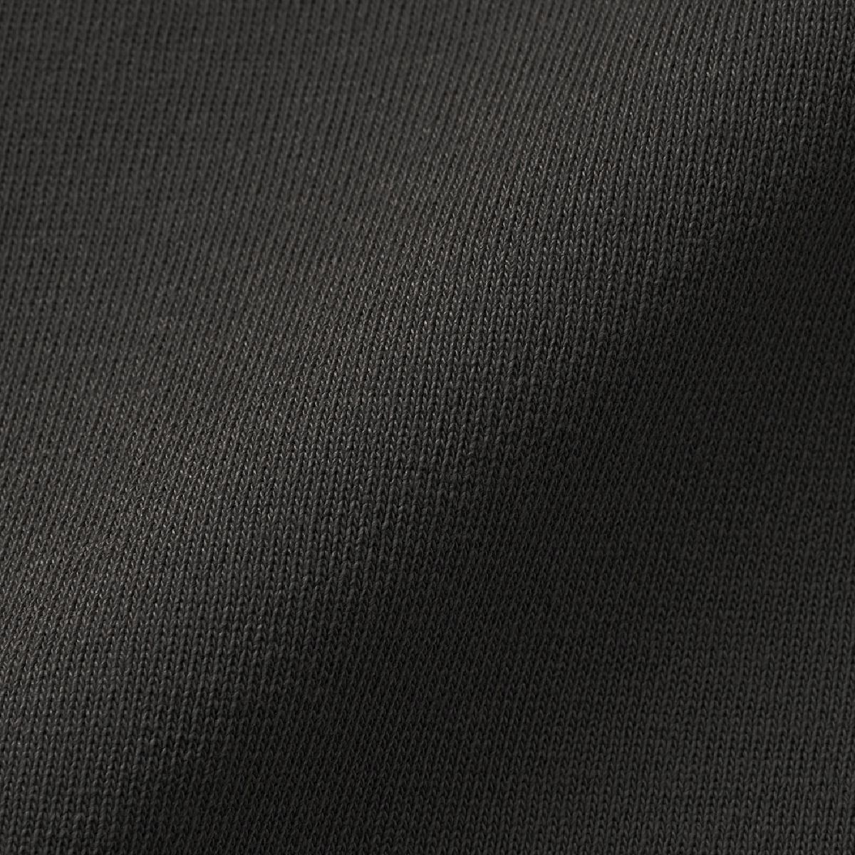 Ultra-thick fabric with open-ended yarn for a crisp feel