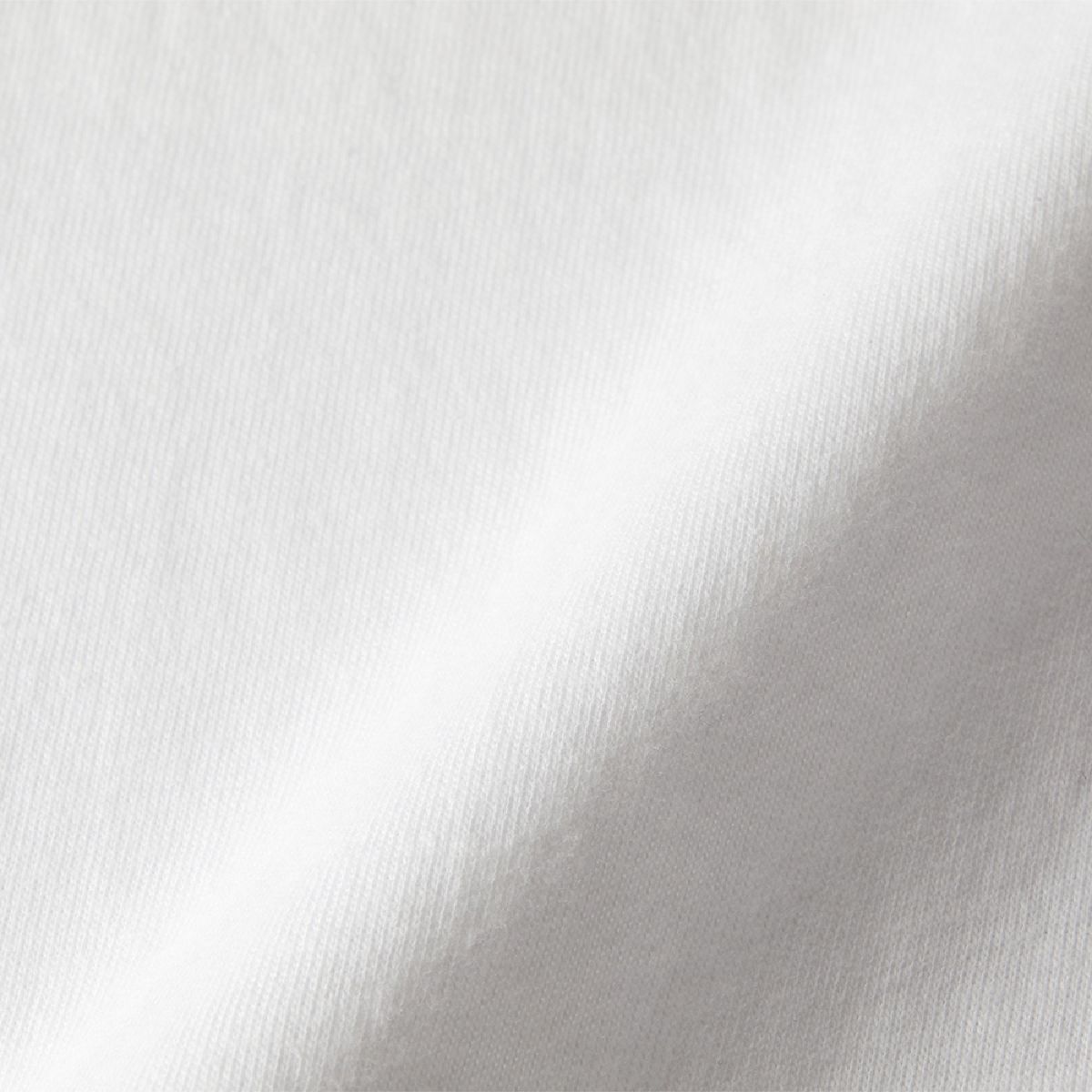 United Athle 5001-03 5.6oz Ladies Cotton Tee 8 5.6 oz fabric using a devised thread to reduce fluff