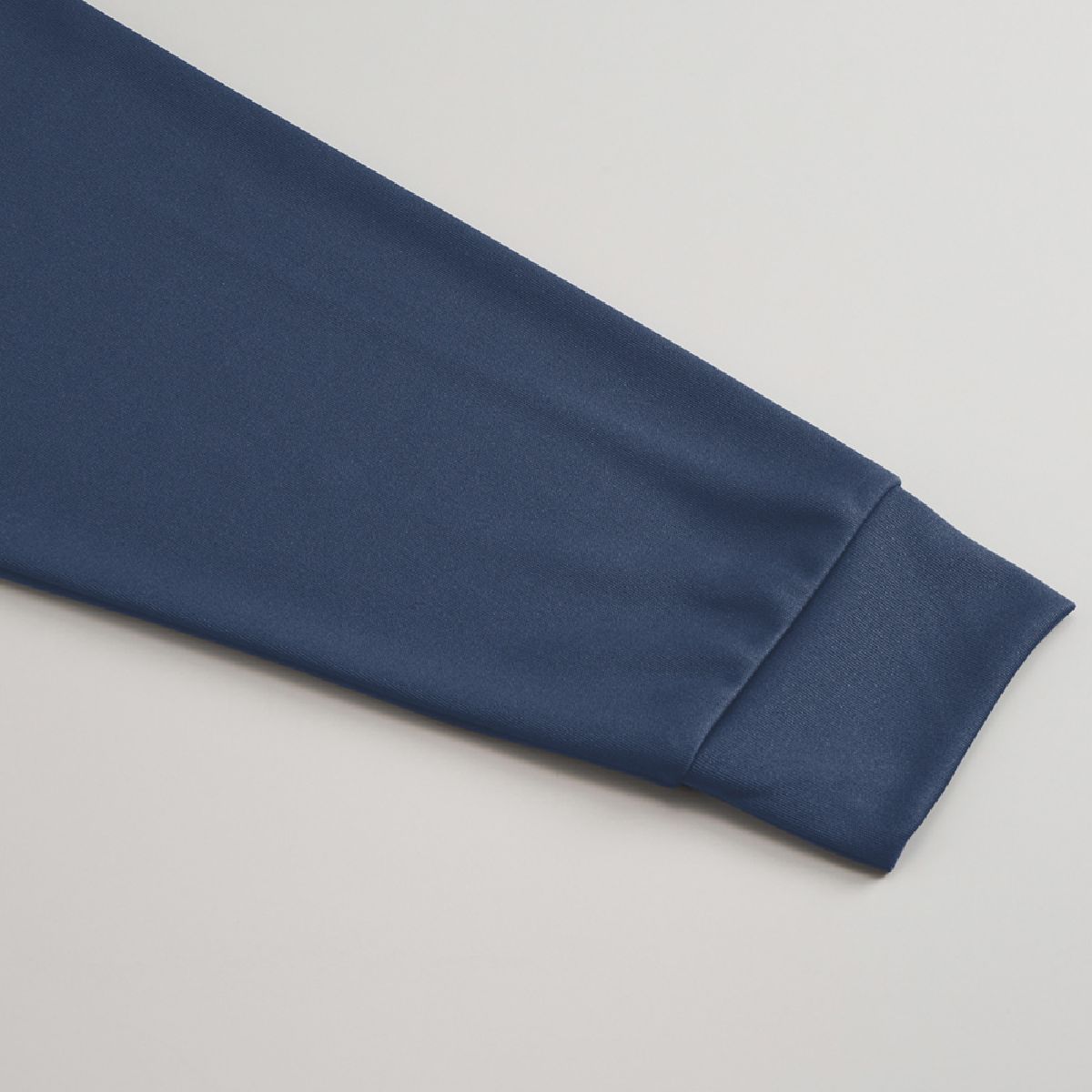 The cuffs are made of the same fabric