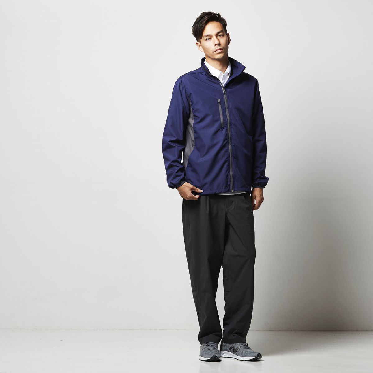 United Athle 7068-01 Lined Micro Ripstop Stand Jacket 6 Height 182cm L size 086. Navy wearing