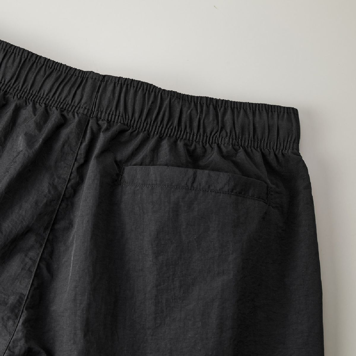 United Athle 7219-01 Cotton-like Nylon Training Pants 10 Hip pocket with one -ball edge specification (right side only)