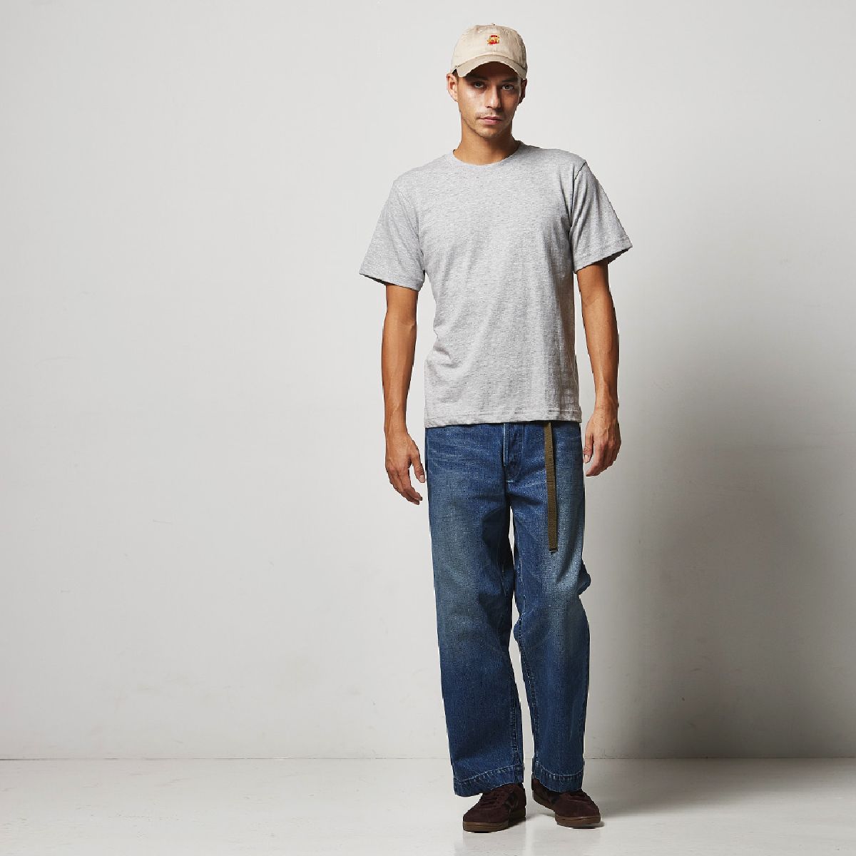 Height 182cm M size 006. Mixed gray wear