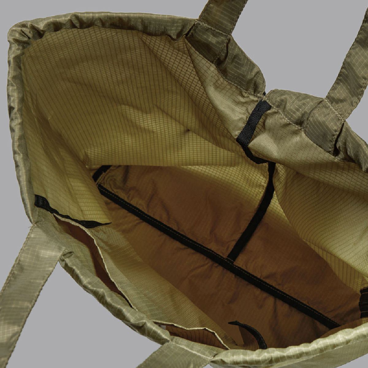 033. Olive Bag Opening