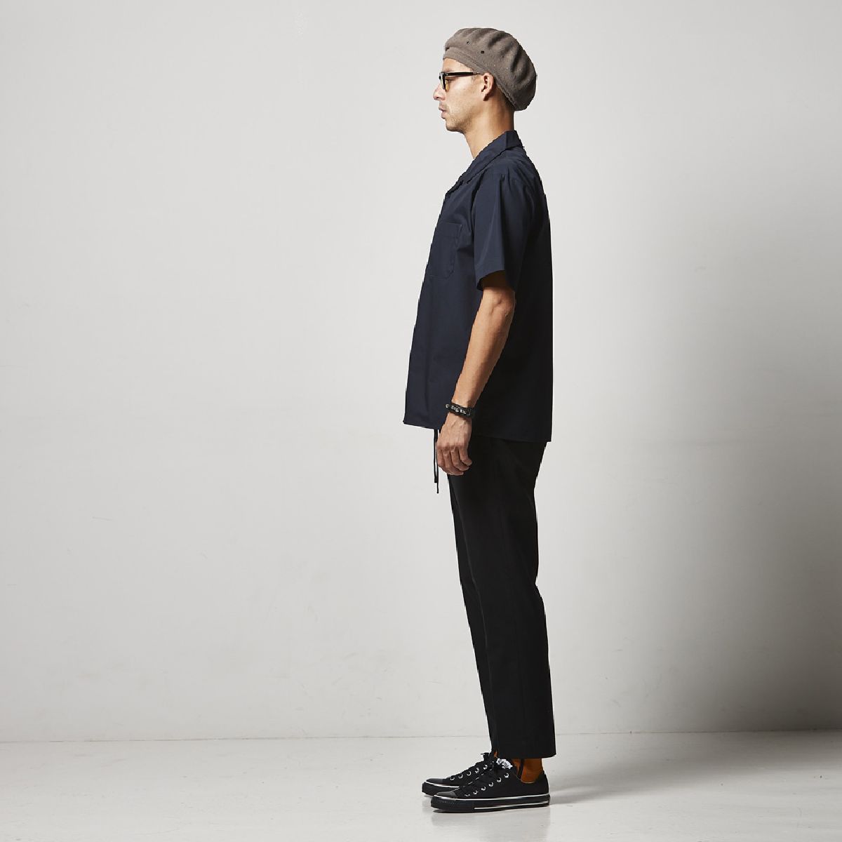 Height 182cm, Size L, Side silhouette