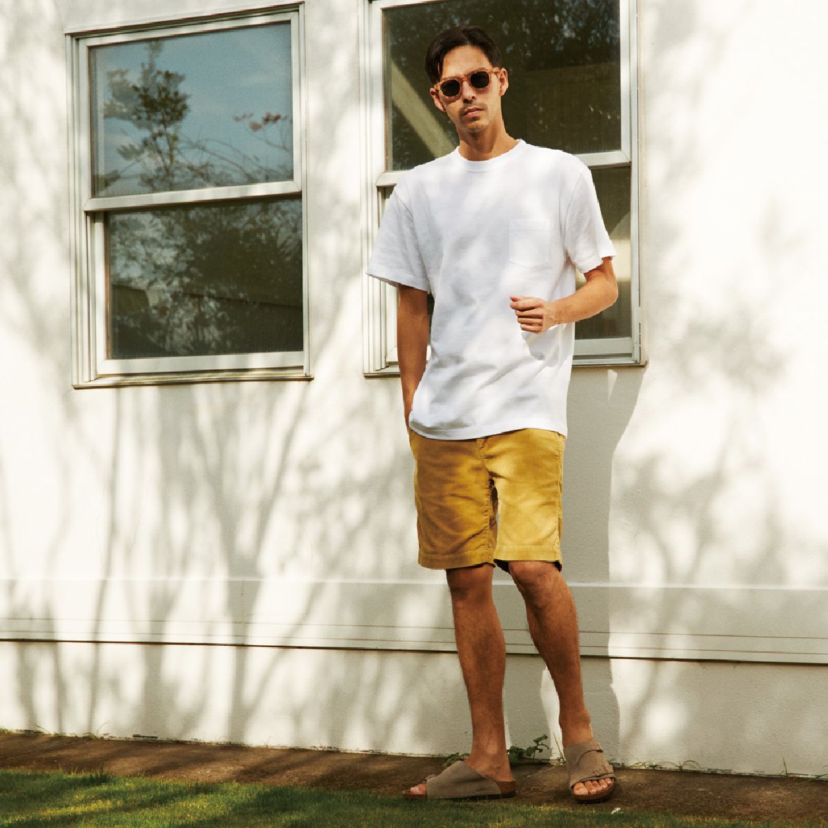 Height 182cm, wearing size L, color 001. White.