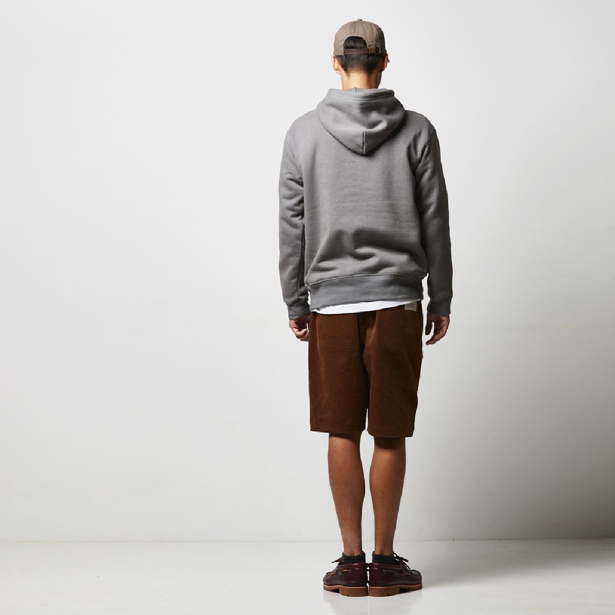 Height 182cm, Size L, Back silhouette
