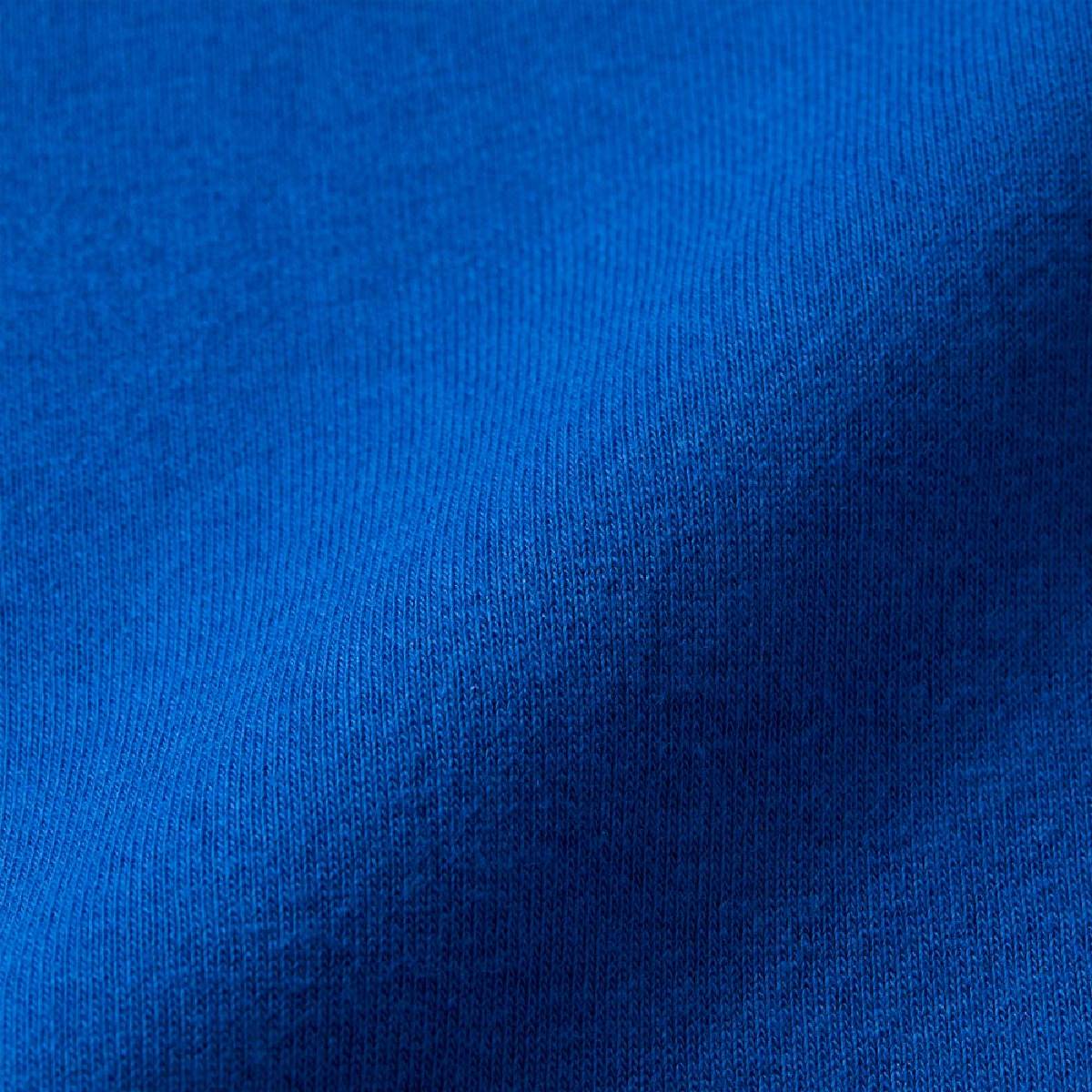 The face yarn is made of smooth 100% cotton, which reduces bleeding during printing.