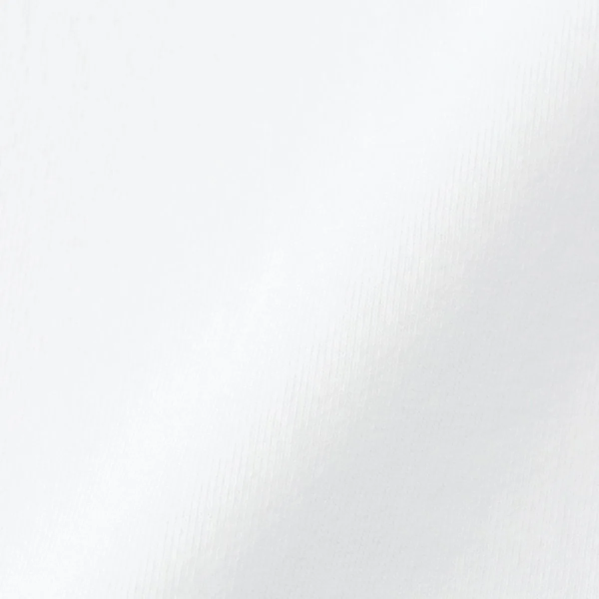 The fabric uses open-end yarn, which gives it a rugged and crisp texture.