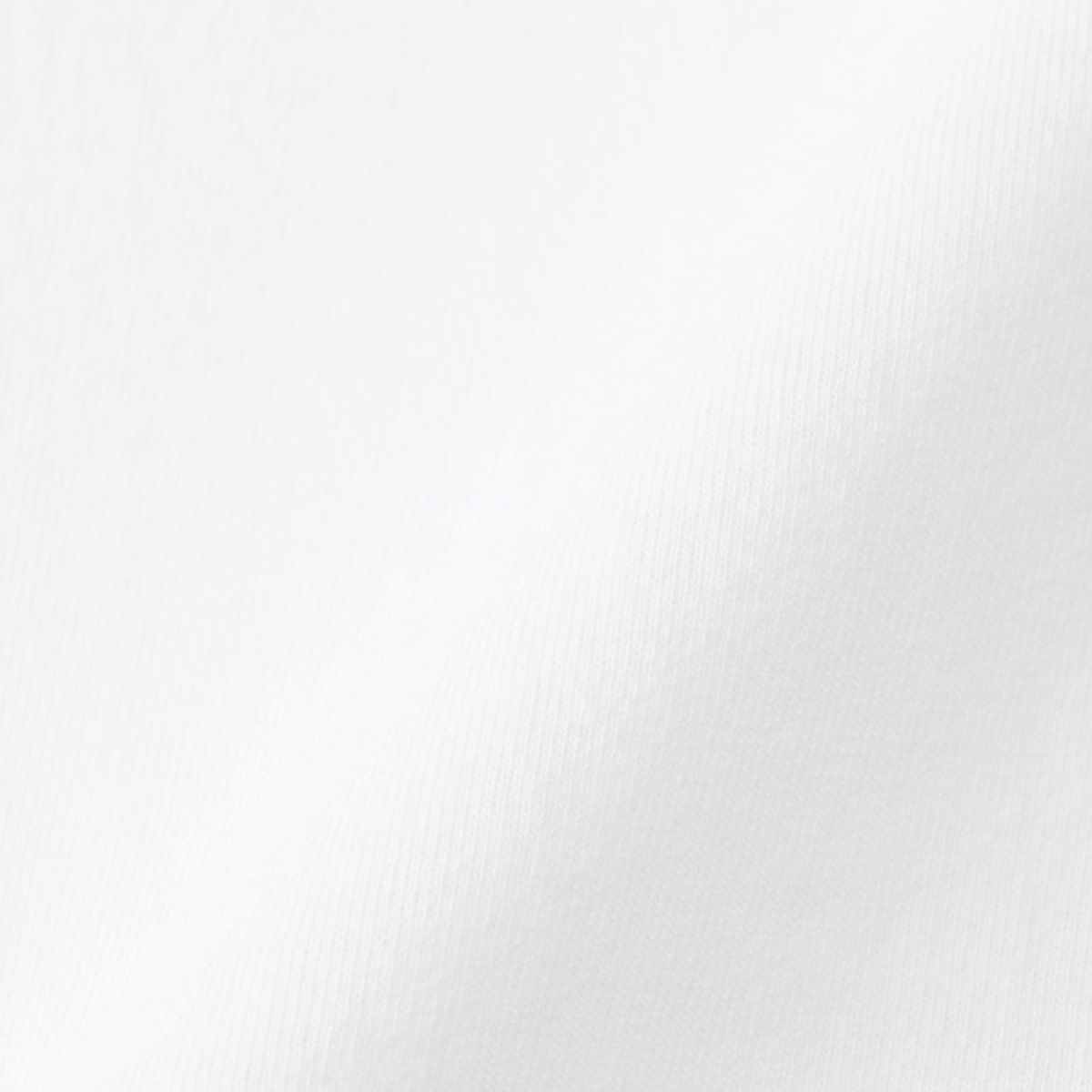 The fabric uses open-end yarn, which gives it a rugged and crisp texture.