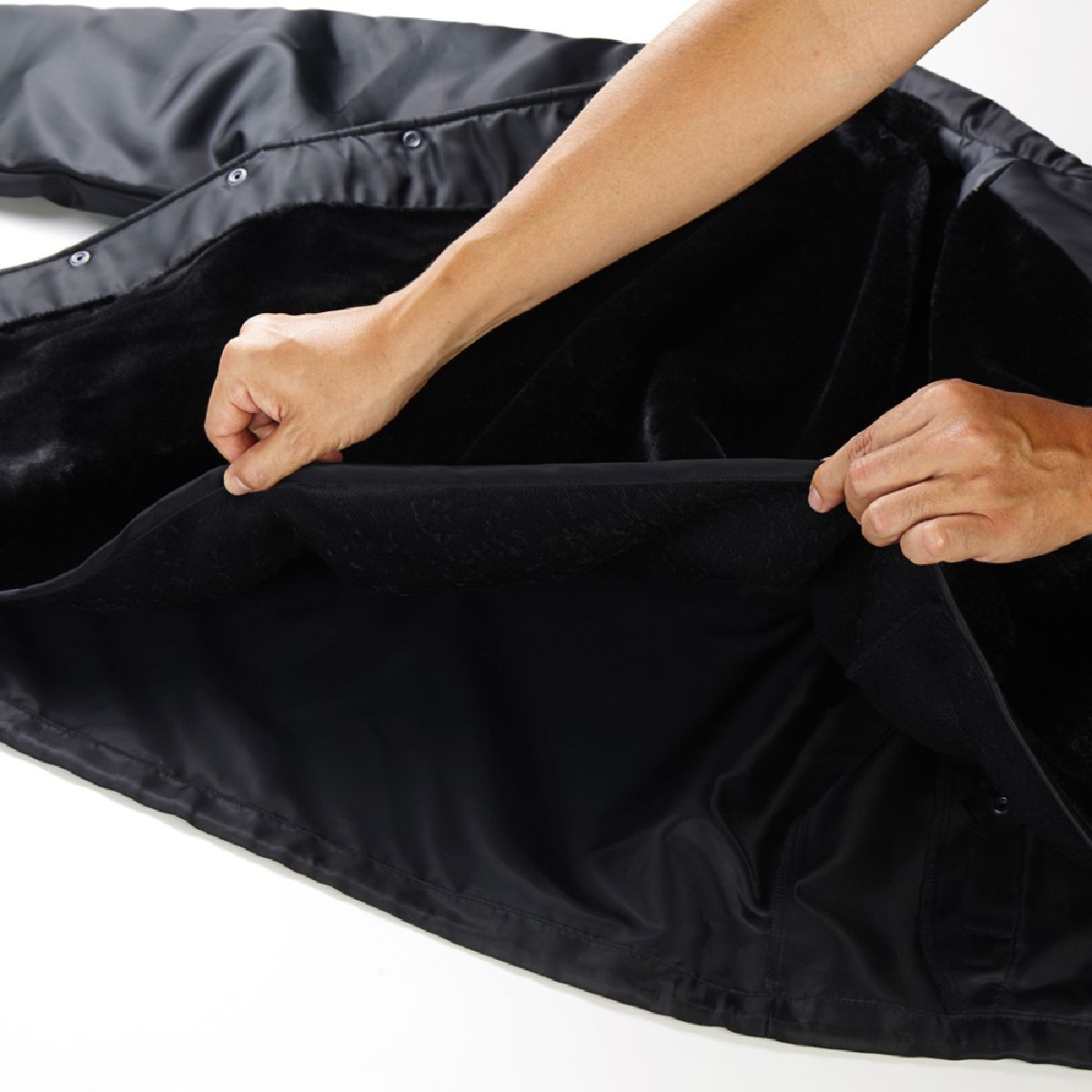 Hem with flap closure for easy printing.